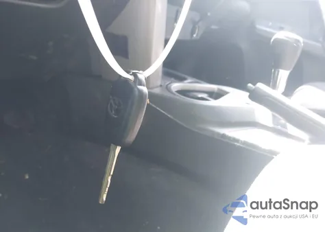 2018 Toyota Rav4 Le из США, поврежденный, VIN 2T3ZFREV3JW494978